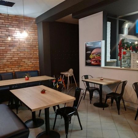 Pokoje Nad Pizzeria Poznan Dış mekan fotoğraf