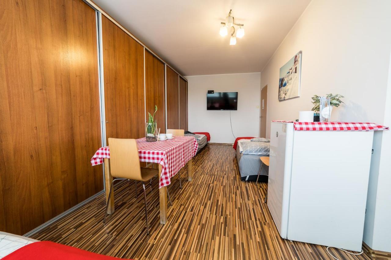 Pokoje Nad Pizzeria Poznan Dış mekan fotoğraf